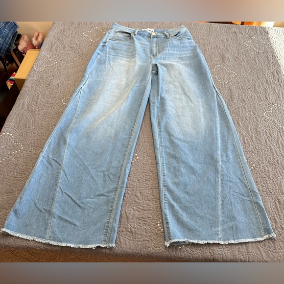 Fashion Nova Juniors Wide Leg Jeans NWT Size 3 - Picture 12 of 12